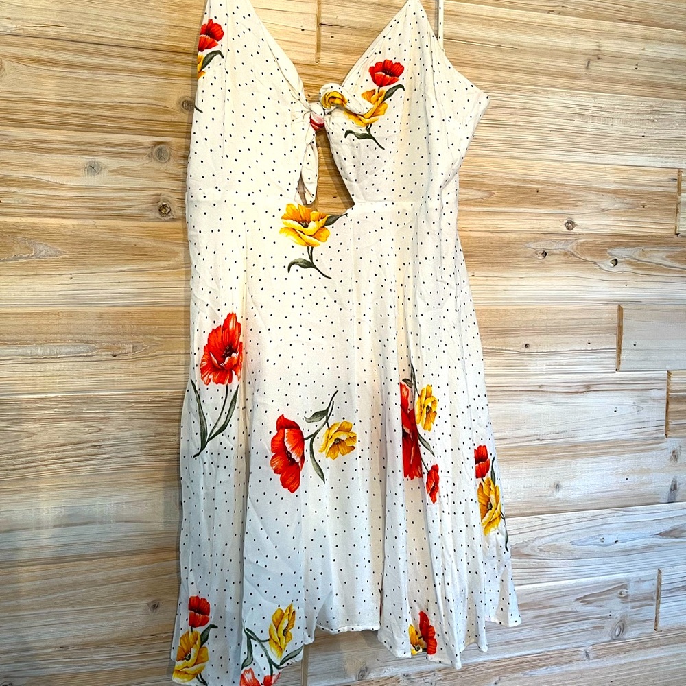Forever 21 White dress size small floral